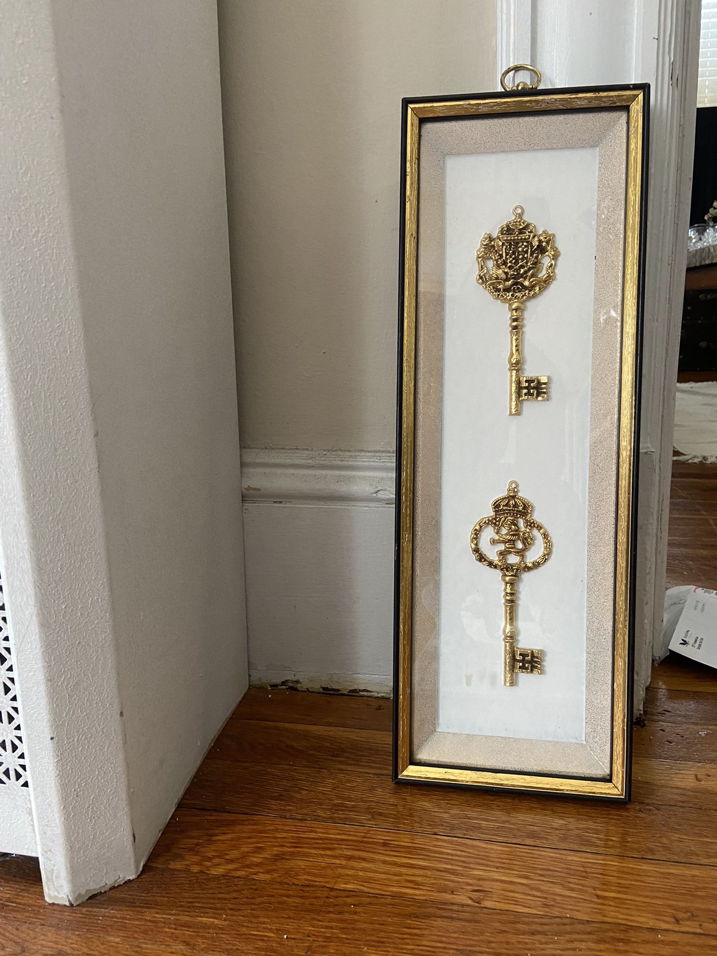 Vintage, mid century Turner Wall Accessory,Kings Knight key set