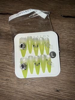 Press on nail set