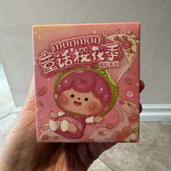 Munmun Fairy tale sakura season figure series blind box.