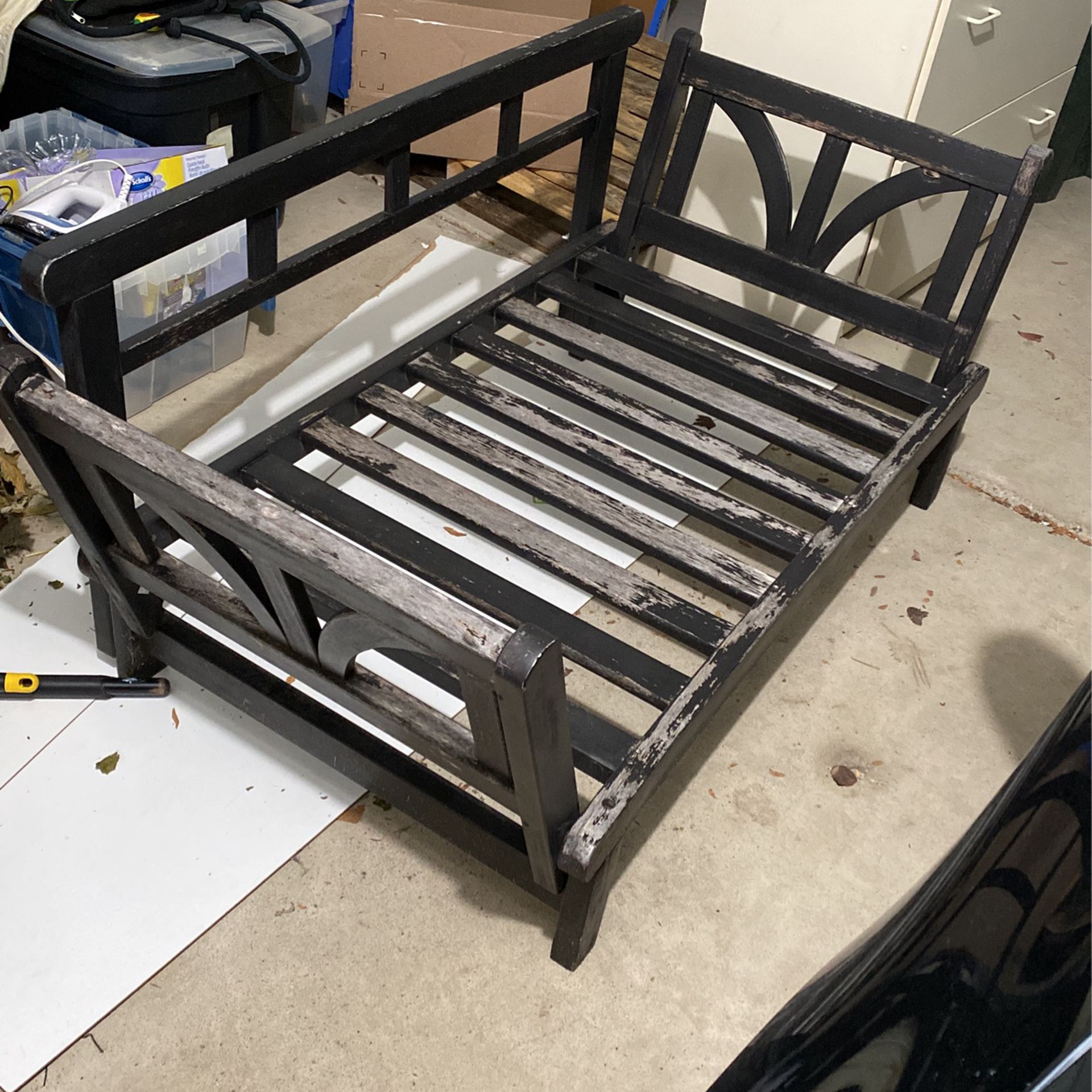 Outdoor chase lounge / bench frame