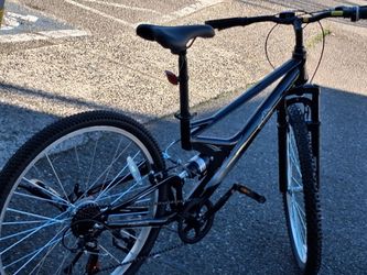 Mountain bike brand new road for maybe an hour
