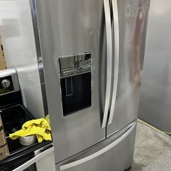WHIRLPOOL REFRIGERATOR