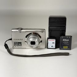 Nikon Coolpix S3000 Silver 12MP Digital Camera with 4GB Memory, Battery, Charger