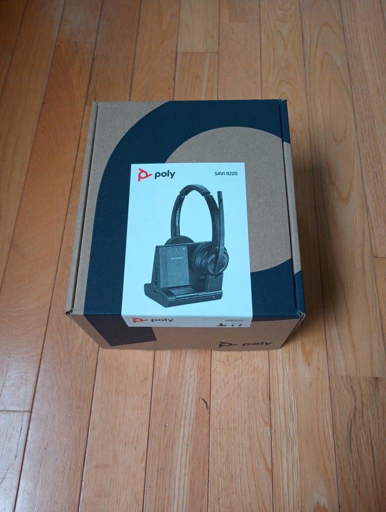 New Plantronics SAVI 8220 Wireless Headset