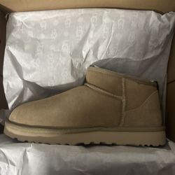 UGG Classic Ultra Mini Boots Women’s Size 8 Sand — New 