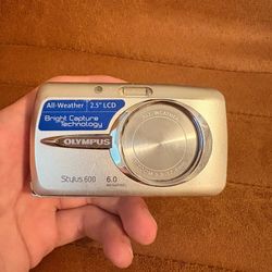 Olimpus stylus compact digital camera
