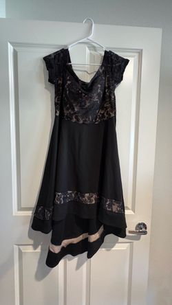 Women’s plus size dress