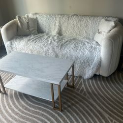 SELLING MY COUCH