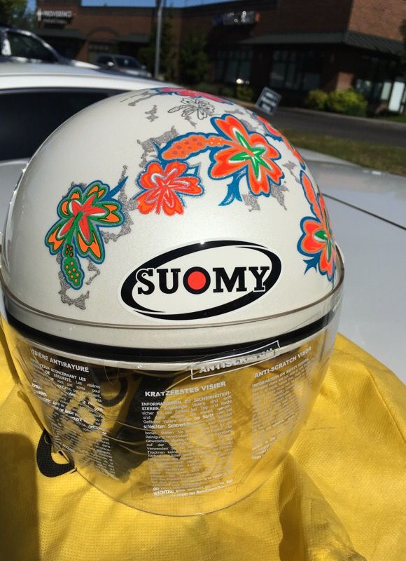 Size small half face helmet For Lady