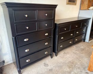 Magnussen Home 2 Piece Black Bedroom Set