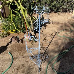 Light Blue Spiral Wrought Iron Plant Holder