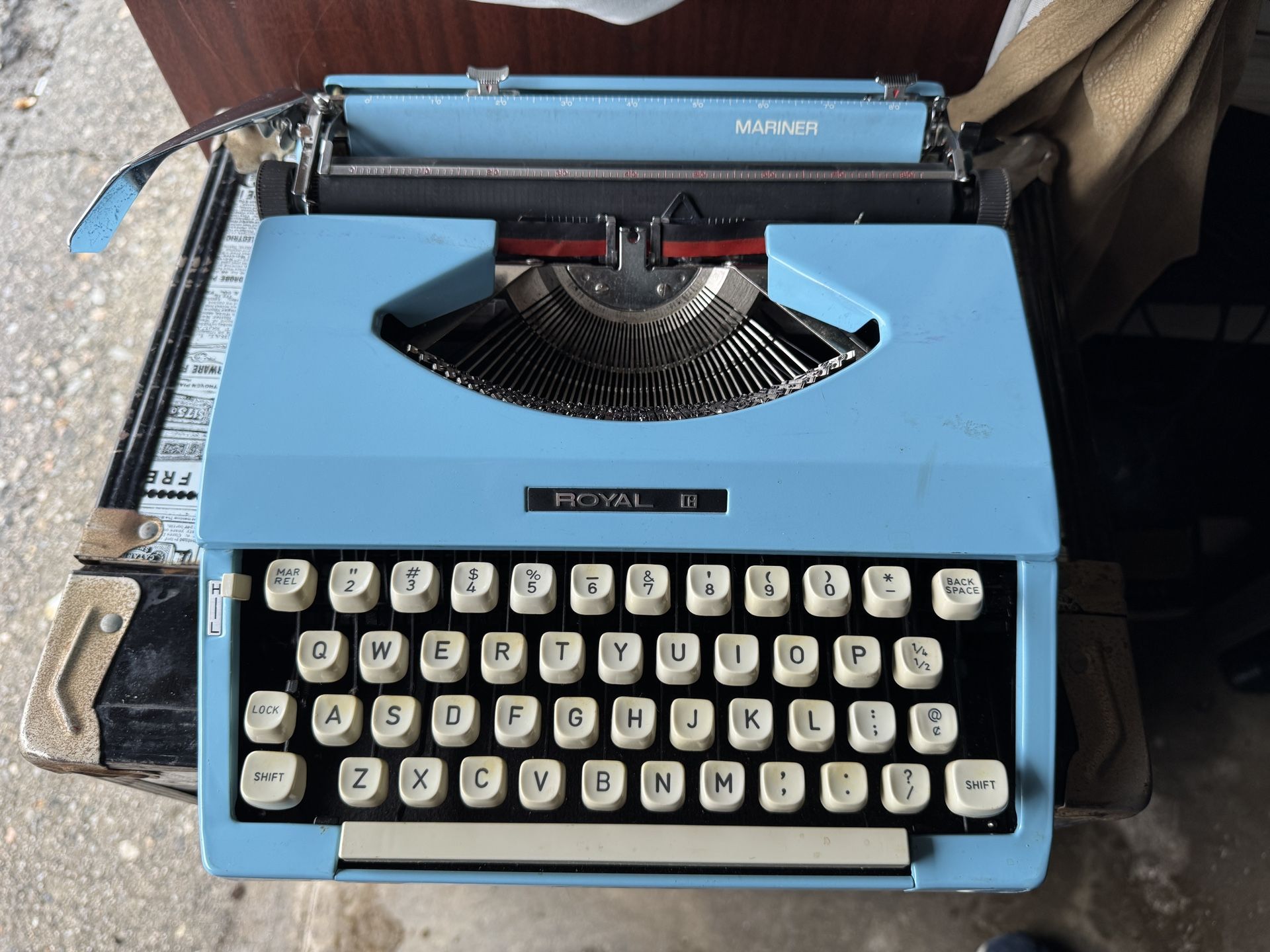 Vintage Baby Blue Royal Mariner Typewriter *Read Description First