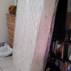 Bed Mattress (Full Size)