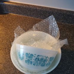 3 Vintage Pyrex Bowls