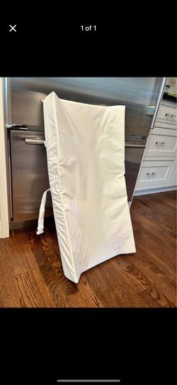 Changing Pad With Clip