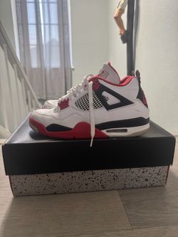 Jordan 4 Fire Red (Size 9.5 Men)