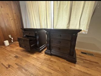 MAYLEE BEDROOM SET 