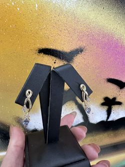 10k PURPLE STONE EARRINGS