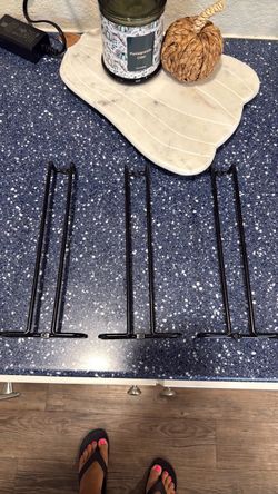 3 Wine glass holders