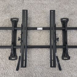 Chief LTMU Heavy-Duty TV Wall Mount – Fits 37″–80″ TVs (Up to 200 lbs)