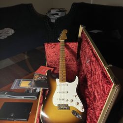 Fender Custom Shop Limited-Edition Fat ‘50s Stratocaster Relic Electric Guitar Wide Fade Chocolate 2-Color Sunburst 