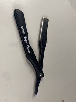 Nape Razor with duster and cape
