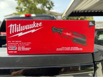Milwaukee M12 12V Lithium-Ion Cordless 3/8 in. Ratchet (Tool-Only)
