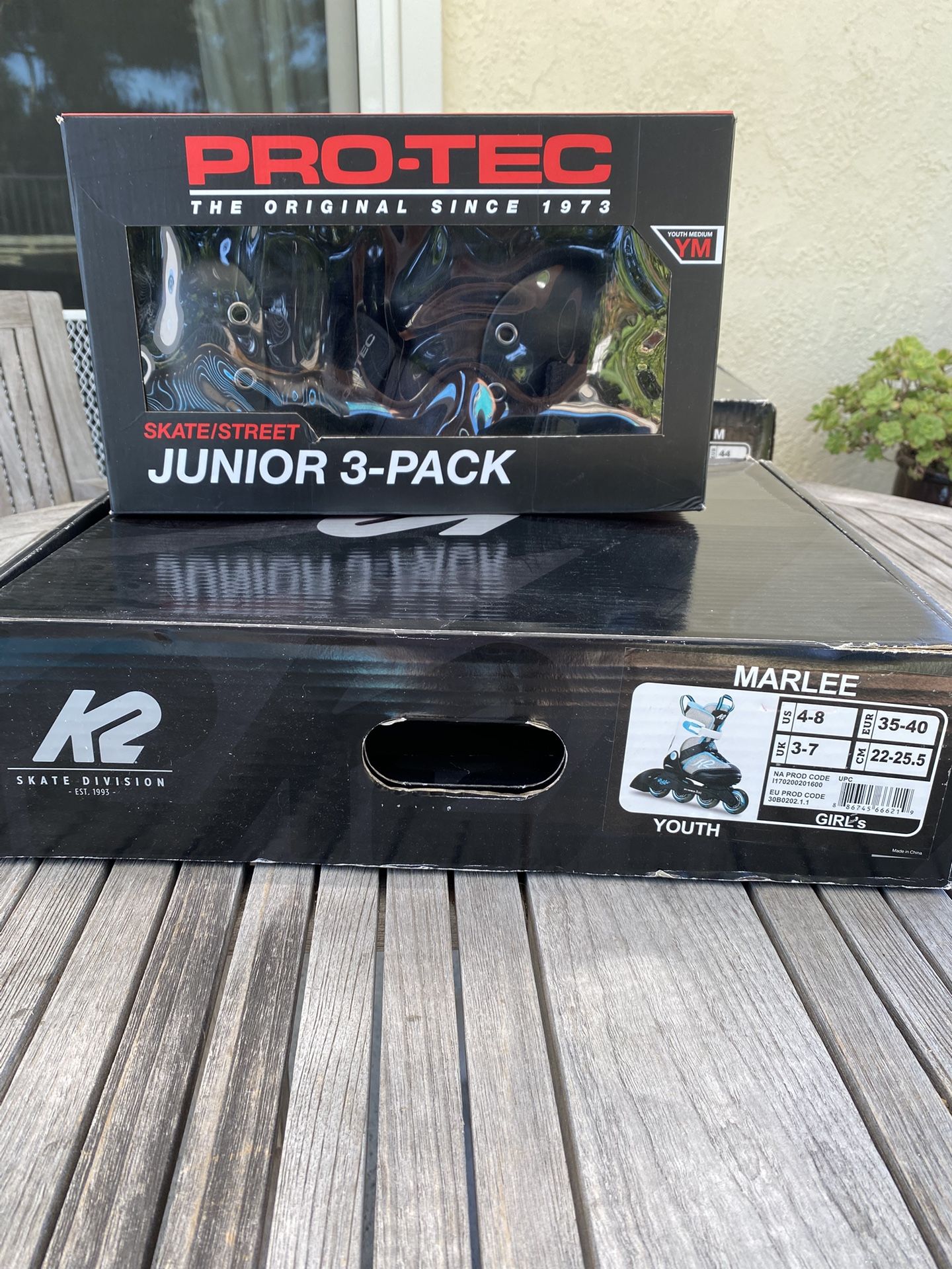 Rare Teal And Black K2 Marlee And Protector Set Like New