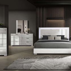 Modern Queen Bedroom Set|  Only  $1299|Finance Available $39 Down 