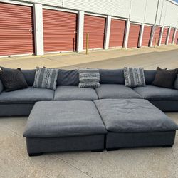 DELIVERY AVAILABLE 🚚🚛🚚 Super Nice 6 Piece Cloud Sectional