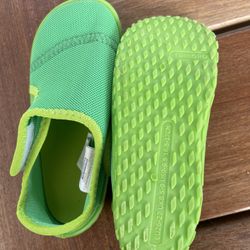 Water Shoes Size 9 toddler