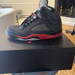 Jordan 5, Size 12