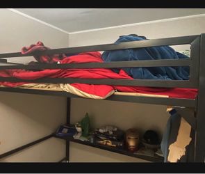 Full loft bed