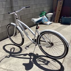 29” Beach Cruiser Genisis Bike For Womens Good Condition Tires And Tubes Is News All The Bike Is Original $145