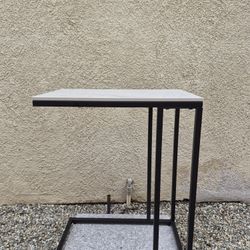Marble Top C Table Color: Black 