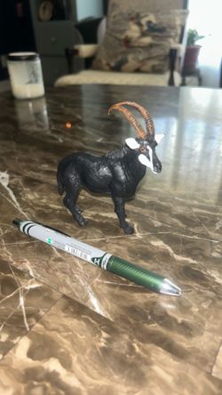 Mojo Giant Sable Antelope Figurine