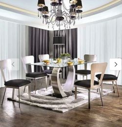 Glass dinning table