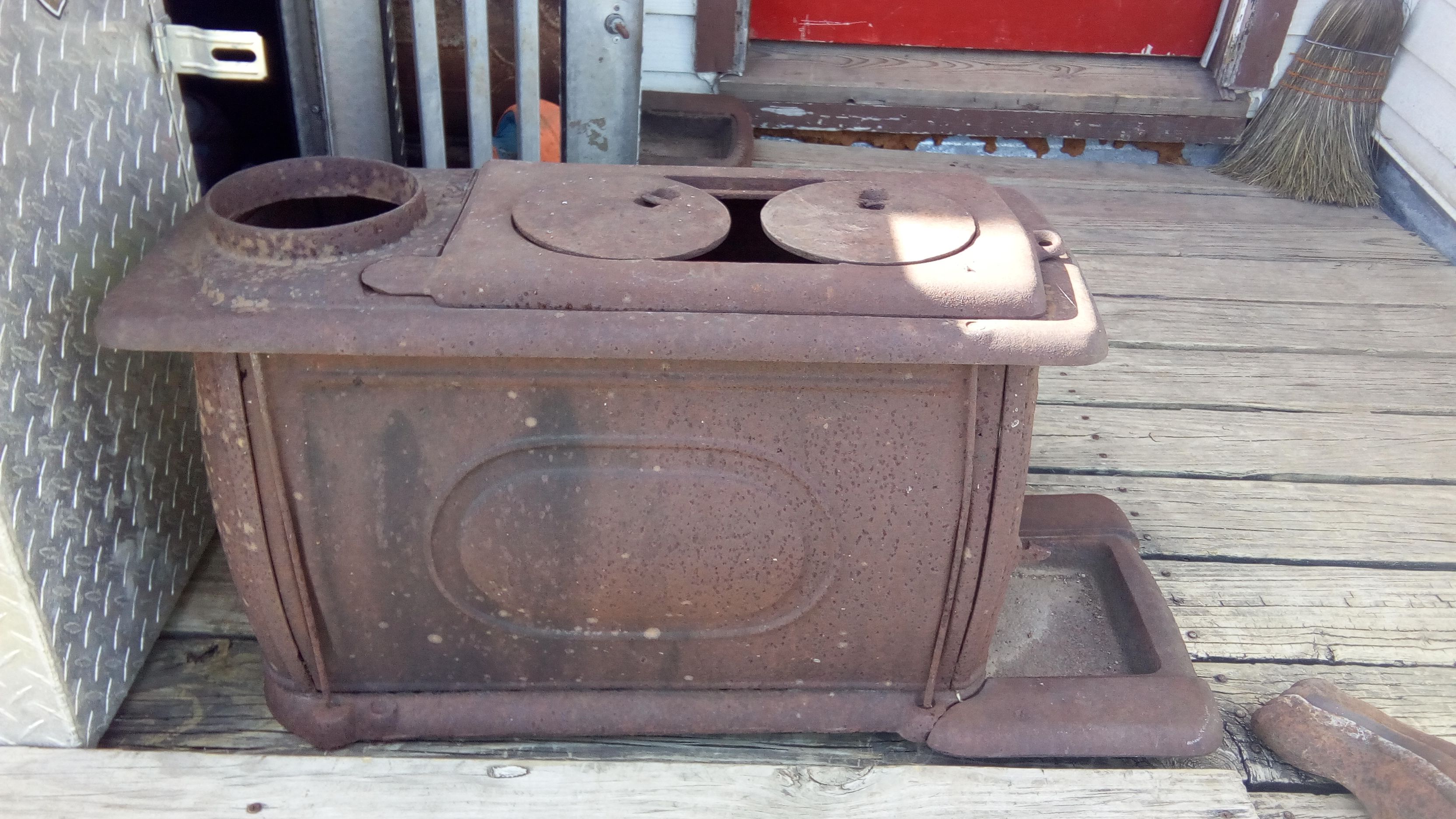 Reduced: Antique King 628 Cast Iron Stove for Sale in Salado, TX - OfferUp
