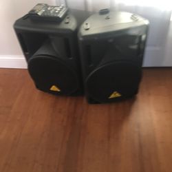 2  BERINGER Power Speakers 12 Inches 