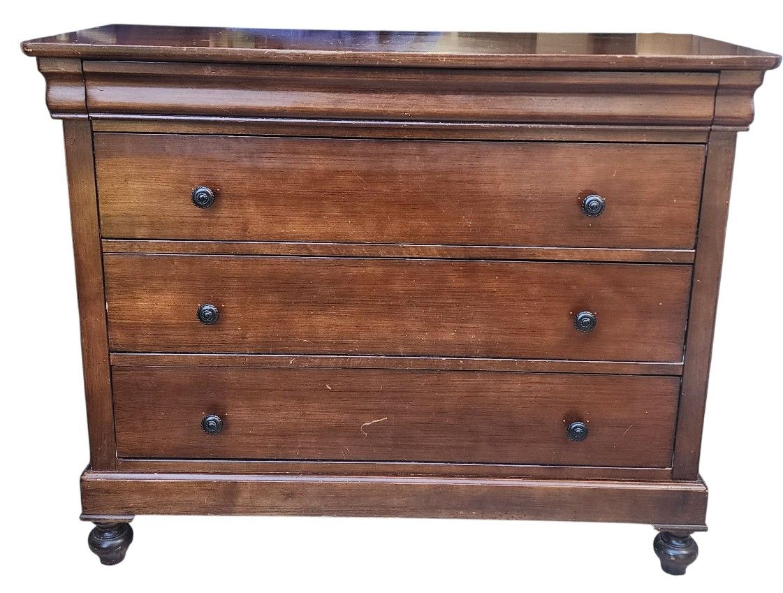 Vintage Solid Wood 3-Drawer Dresser with Hidden Top Drawer