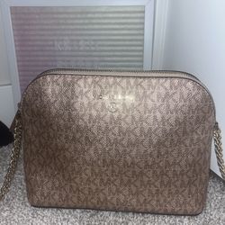 Michael Kors Cindy Large Dome Crossbody In RoseGold