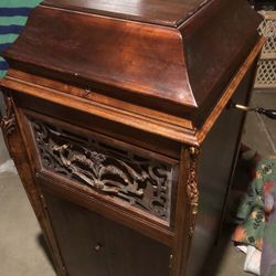 Antique Victrolla