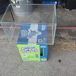 UNS 45U Rimless Fish Tank With Placement Mat