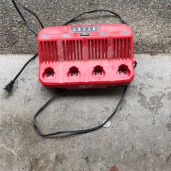 M12 4 Way Charger 