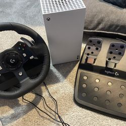 Xbox X No Disc 1tb And Logitech Set