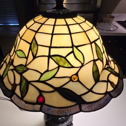 Tiffany style stained glass lamp 2 bulbs