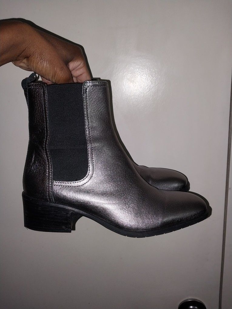 Size 7.5 Dark Silver/chrome/metallic Short Women's Leather Boots
