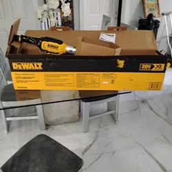 Battery D-walt Sander New Value At $500.Sale$300