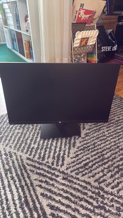 HP Computer Monitor - used - vertical option.