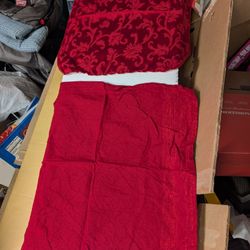 20 Reds Table Cloth Napkins